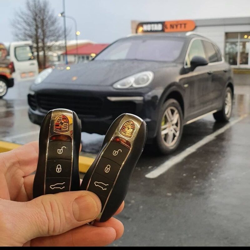 Porsche Cayenne key